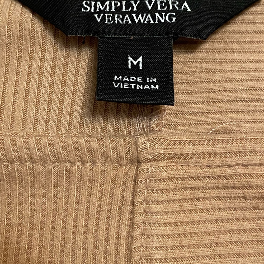 Simply Vera Verawang Medium Long Sleeve Shirt - Picture 2 of 3